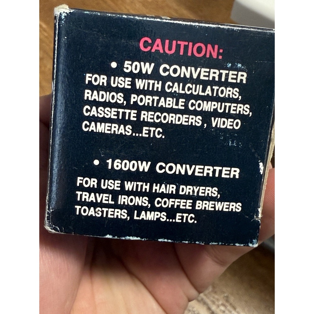 TRAVEL CONVERTER - Picture 5 of 5